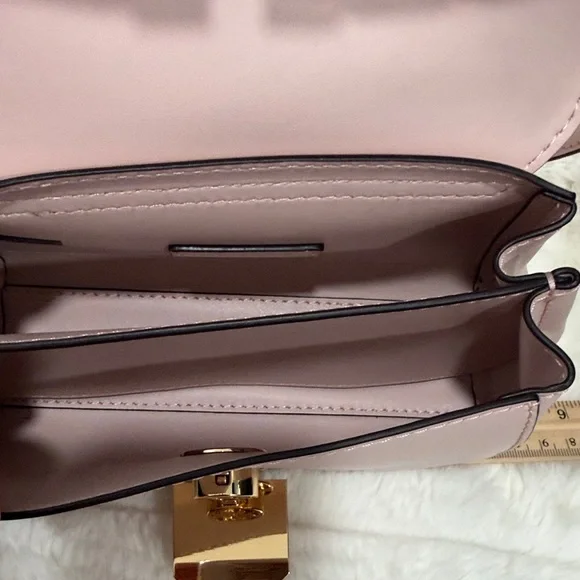 Michael Kors Light Pink Clutch with Gold Chain - Picture 6 of 10